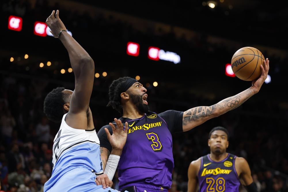 塔在赛后接 塔在赛后接